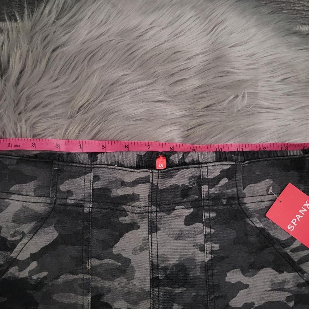 Spanx Camouflage Print Twill Joggers Size Medium … - image 7